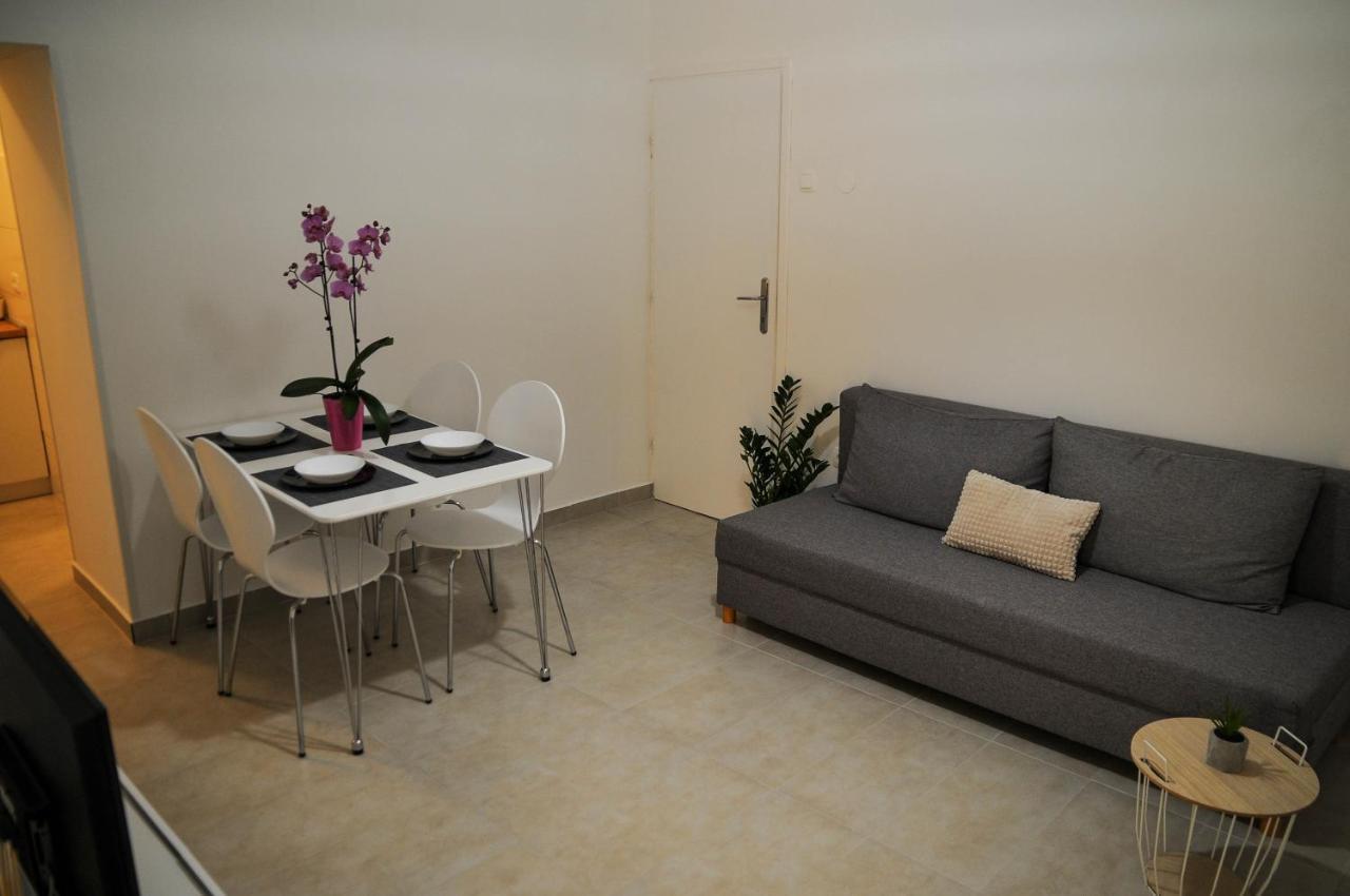 Apartman Gulliver In The Center, 10 Meters From The Sea With Private Parking In Natural Shade Διαμέρισμα Rabac Εξωτερικό φωτογραφία