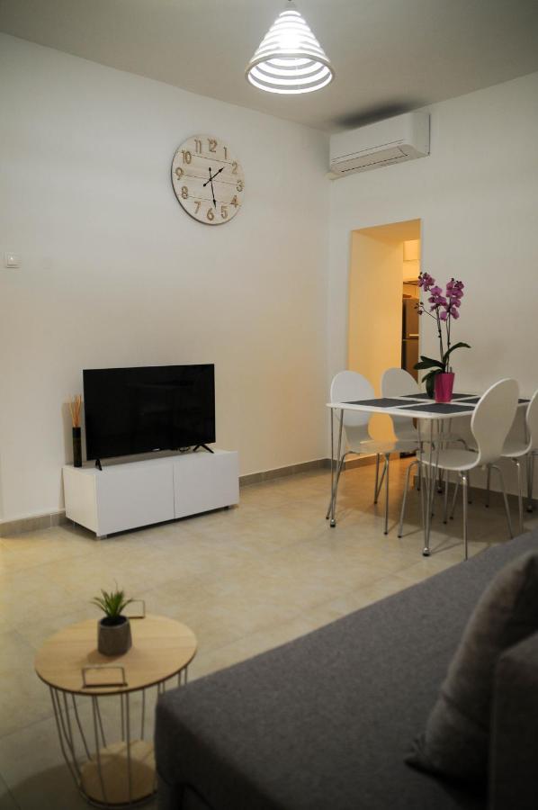 Apartman Gulliver In The Center, 10 Meters From The Sea With Private Parking In Natural Shade Διαμέρισμα Rabac Εξωτερικό φωτογραφία