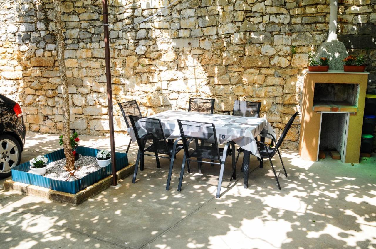 Apartman Gulliver In The Center, 10 Meters From The Sea With Private Parking In Natural Shade Διαμέρισμα Rabac Εξωτερικό φωτογραφία